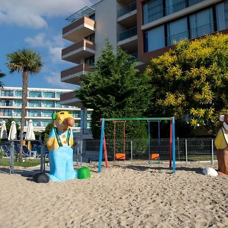 Sandy Bay Hotel 4*